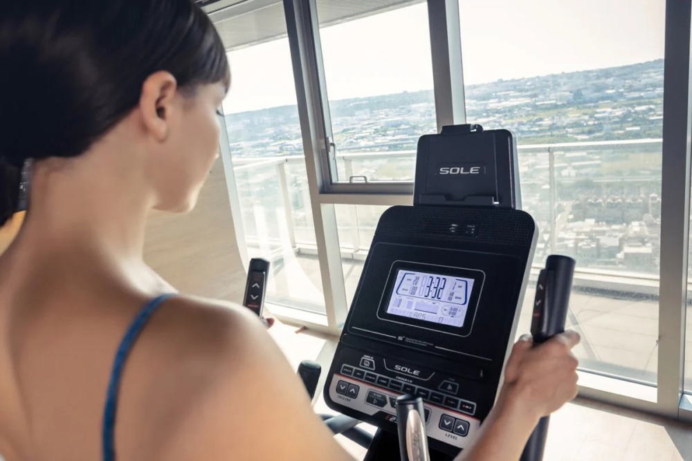 Sole Fitness E25 Crosstrainer