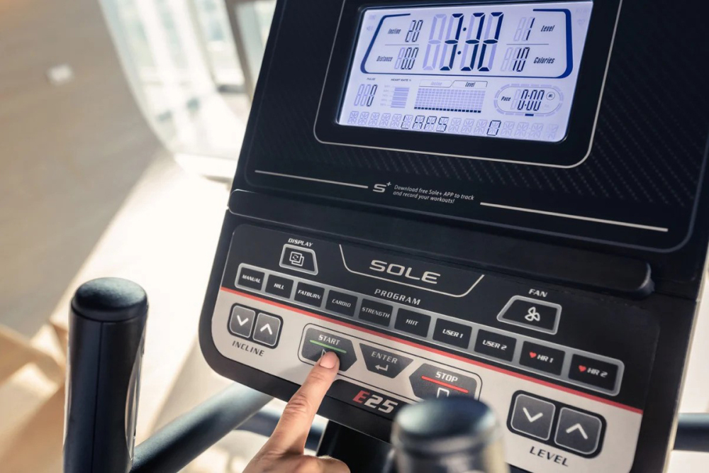 Sole Fitness E25 Crosstrainer