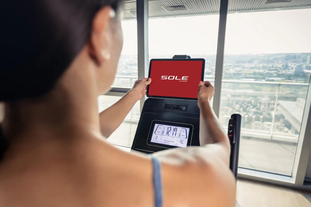 Sole Fitness E25 Crosstrainer